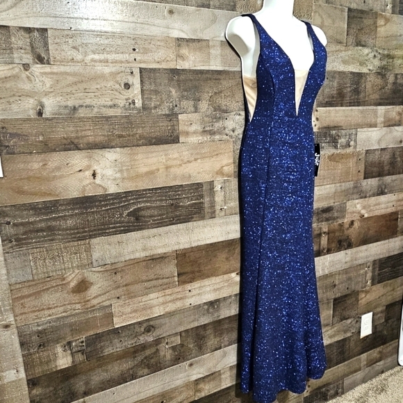 Jump Apparel formal dress. - Picture 4 of 8